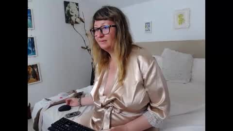 Olga Pavlova online show from May 16, 1:10 pm