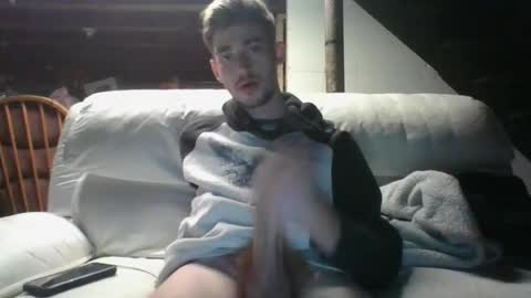 Snapshot of oliboy34 chatting on July 16, 3:56 am oliboy34 online show from July 16, 3:56 am