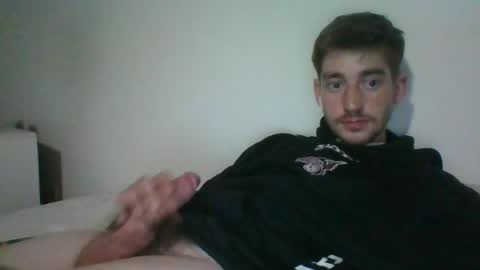 Snapshot of oliboy34 chatting on July 22, 8:50 am oliboy34 online show from July 22, 8:50 am