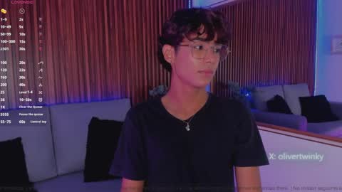 oliver20__ online show from April 27, 9:46 pm