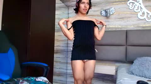 Snapshot of oliver__brown chatting on November 23, 11:04 pm Oliver online show from November 23, 11:04 pm