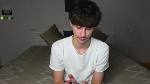 Snapshot of oliver_baker chatting on December 2, 4:09 pm Oliver  Kaen online show from December 2, 4:09 pm