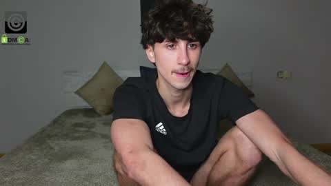 Snapshot of oliver_baker chatting on December 6, 3:44 pm Oliver  Kaen online show from December 6, 3:44 pm