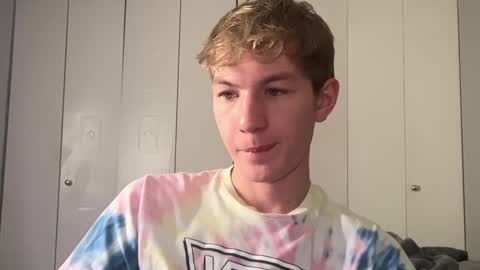 Snapshot of oliver_beck chatting on December 21, 2:30 am Oliver Beck online show from December 21, 2:30 am