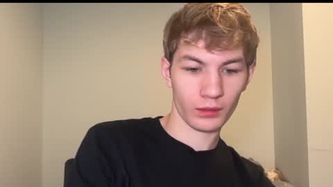 Snapshot of oliver_beck chatting on December 24, 7:33 pm Oliver Beck online show from December 24, 7:33 pm