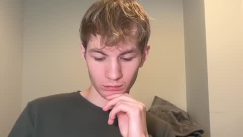 Snapshot of oliver_beck chatting on December 26, 9:15 pm Oliver Beck online show from December 26, 9:15 pm