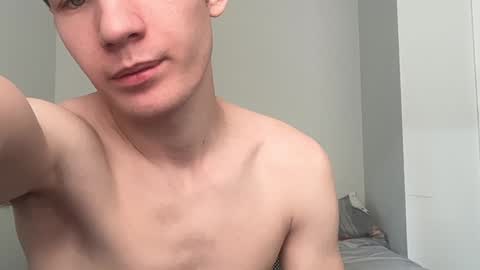 Snapshot of oliver_beck chatting on December 28, 7:33 pm Oliver Beck online show from December 28, 7:33 pm