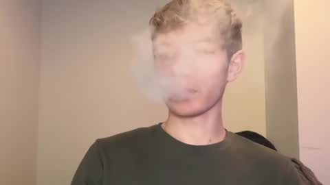 Snapshot of oliver_beck chatting on December 31, 8:02 pm Oliver Beck online show from December 31, 8:02 pm