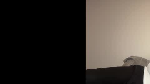 Snapshot of oliver_beck chatting on January 20, 2:01 am Oliver Beck online show from January 20, 2:01 am