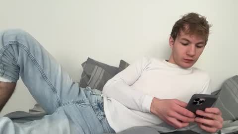 Snapshot of oliver_beck chatting on February 16, 6:10 pm Oliver Beck online show from February 16, 6:10 pm