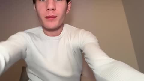 Snapshot of oliver_beck chatting on February 19, 2:01 am Oliver Beck online show from February 19, 2:01 am