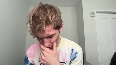 Snapshot of oliver_beck chatting on February 26, 7:27 pm Oliver Beck online show from February 26, 7:27 pm