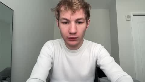 Snapshot of oliver_beck chatting on March 2, 7:12 pm Oliver Beck online show from March 2, 7:12 pm