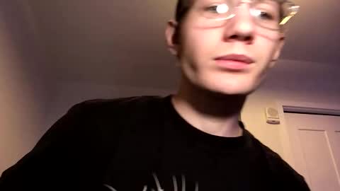 Snapshot of oliver_beck chatting on November 10, 4:00 am Oliver Beck online show from November 10, 4:00 am