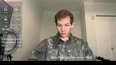 Snapshot of oliver_beck chatting on May 6, 6:35 pm Oliver Beck online show from May 6, 6:35 pm