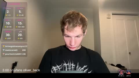 Snapshot of oliver_beck chatting on May 15, 2:29 am Oliver Beck online show from May 15, 2:29 am