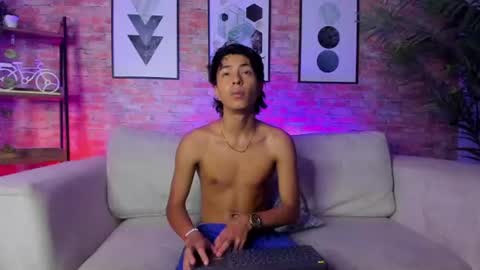 oliver_blake_ online show from July 14, 10:54 am