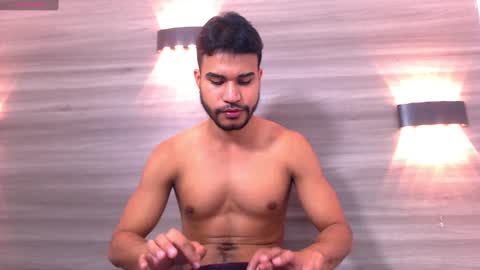 Snapshot of oliver_conort_ chatting on December 6, 10:16 am Olive Connort online show from December 6, 10:16 am