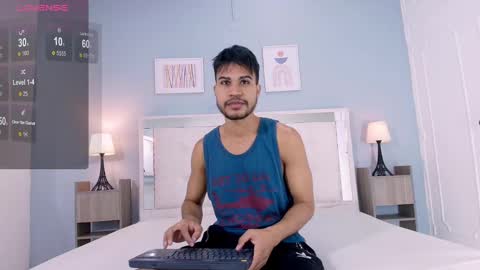 Snapshot of oliver_conort_ chatting on January 13, 4:39 am Olive Connort online show from January 13, 4:39 am