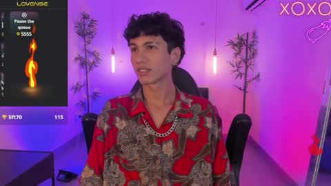 Snapshot of oliver_fast_ chatting on December 21, 6:41 am Oliver fast online show from December 21, 6:41 am