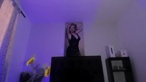 Snapshot of oliver_goldberg chatting on May 11, 3:07 pm oliver_goldberg online show from May 11, 3:07 pm