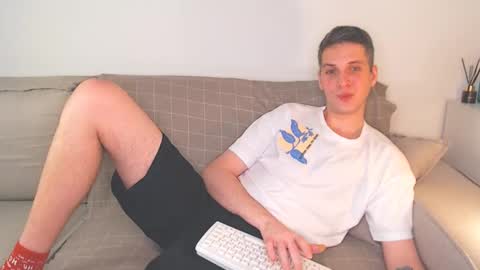 Oliver online show from December 15, 7:21 pm