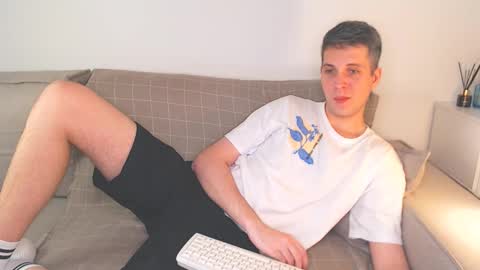 Oliver online show from December 16, 7:00 pm