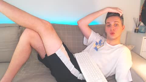 Oliver online show from January 29, 9:28 pm