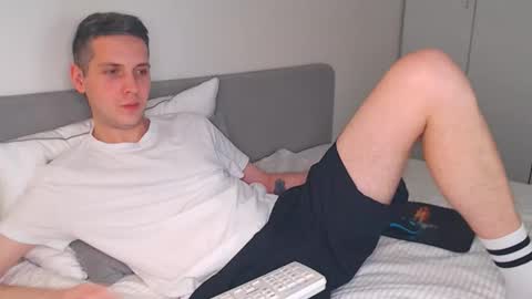 Oliver online show from February 14, 5:10 pm