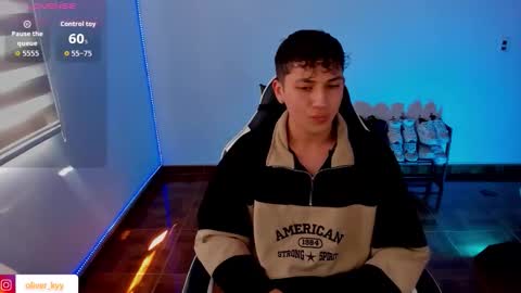 oliveeer online show from September 11, 7:03 pm