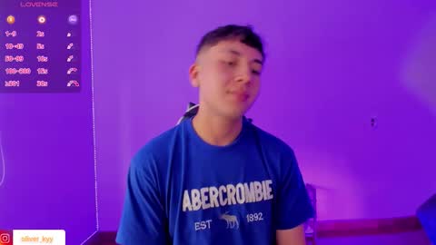 oliveeer online show from December 19, 6:59 pm