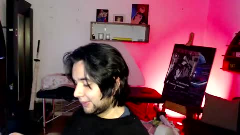 Snapshot of oliver_laid_2023 chatting on October 25, 3:03 am oliver_laid_2023 online show from October 25, 3:03 am