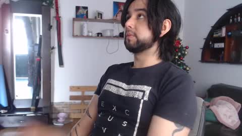 oliver_laid_2023 online show from December 16, 6:13 pm