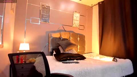 Snapshot of oliver_mr_ chatting on September 16, 7:26 pm oliver mr online show from September 16, 7:26 pm