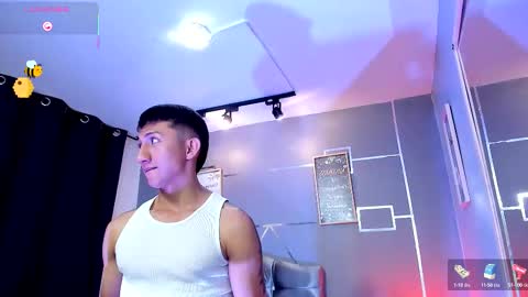 Snapshot of oliver_mr_ chatting on October 8, 7:22 pm oliver mr online show from October 8, 7:22 pm
