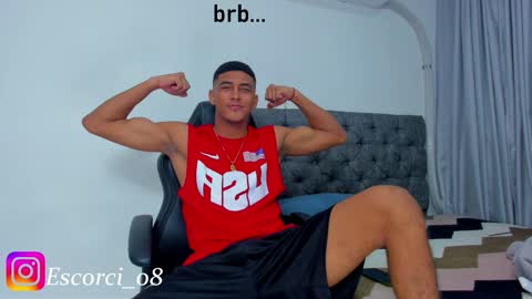 Snapshot of oliver_smith_2 chatting on September 10, 2:28 pm oliver_smith_2 online show from September 10, 2:28 pm