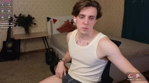 Snapshot of oliver_travis chatting on January 29, 3:33 am Oliver Evans online show from January 29, 3:33 am