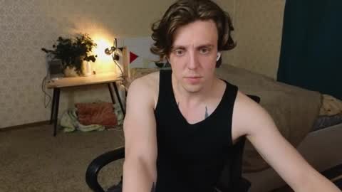 Snapshot of oliver_travis chatting on July 25, 3:15 am Oliver Evans online show from July 25, 3:15 am