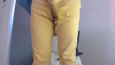 Snapshot of oliverdrew1 chatting on January 30, 7:26 pm oliver online show from January 30, 7:26 pm