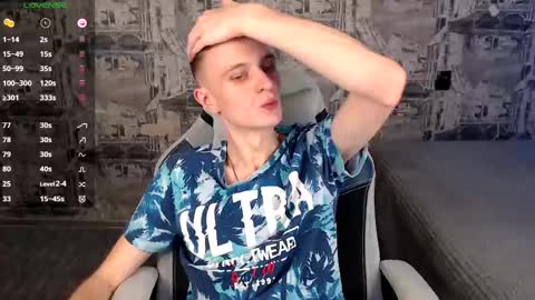 Snapshot of oliverfresh chatting on February 18, 9:10 am Oliver online show from February 18, 9:10 am