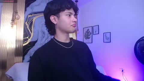 Snapshot of olivermorgan69 chatting on June 17, 7:15 pm Oliver online show from June 17, 7:15 pm