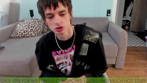 oliverrgroove online show from December 17, 8:01 am