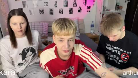 oliver online show from February 3, 6:24 pm