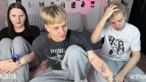 oliver online show from February 4, 4:46 pm