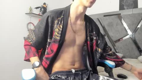 Snapshot of oliverthompson_01 chatting on December 3, 5:42 am oliverthompson_01 online show from December 3, 5:42 am