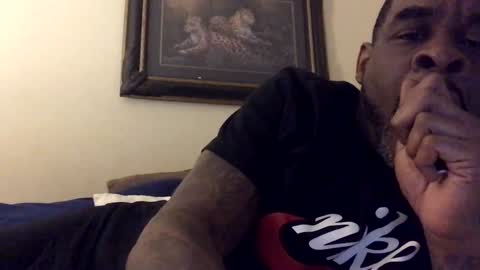 Snapshot of olivertwist1273 chatting on February 9, 2:06 am olivertwist1273 online show from February 9, 2:06 am