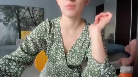 Snapshot of olivia__dream chatting on June 15, 3:36 pm olivia__dream online show from June 15, 3:36 pm