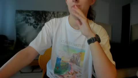 Snapshot of olivia__dream chatting on July 6, 6:32 pm olivia__dream online show from July 6, 6:32 pm