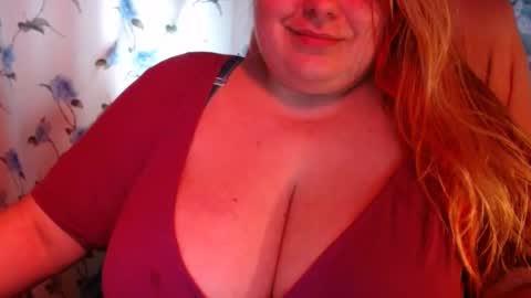 Snapshot of olivia_bud_gold chatting on December 3, 5:45 pm Olivia Gold online show from December 3, 5:45 pm