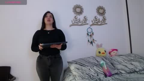 Snapshot of olivia_col chatting on June 14, 1:36 am Olivia Gonzales online show from June 14, 1:36 am
